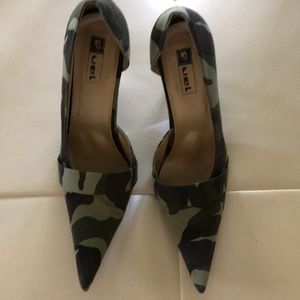 “ARMY” Camouflage heals